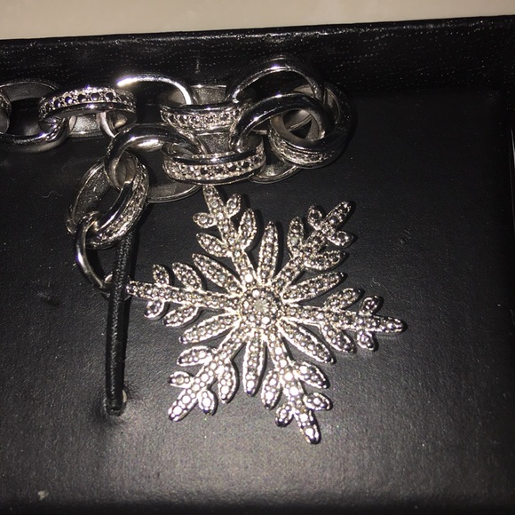 Last Chance. ❄️Diamond Accent Bracelet❄️ - Picture 5 of 8